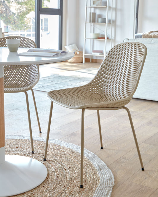 Quinby stolica za ručavanje na otvorenom u bež boji