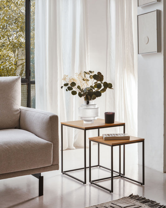 Yoana set od 2 bočna stola za gnežđenje sa hrastovim furnirom i crno obojenom metalnom konstrukcijom