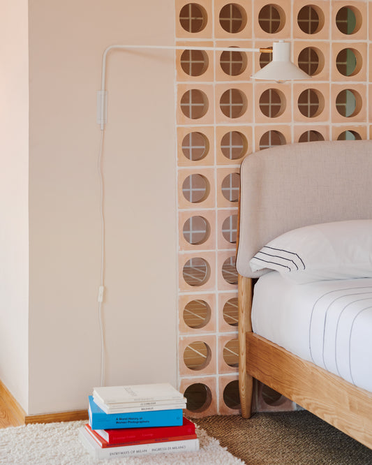 Aria čelična zidna lampa sa belom završnom obradom