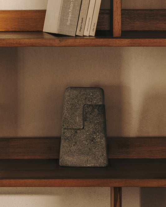 Sipa kamena skulptura sa prirodnom završnom obradom 20 cm