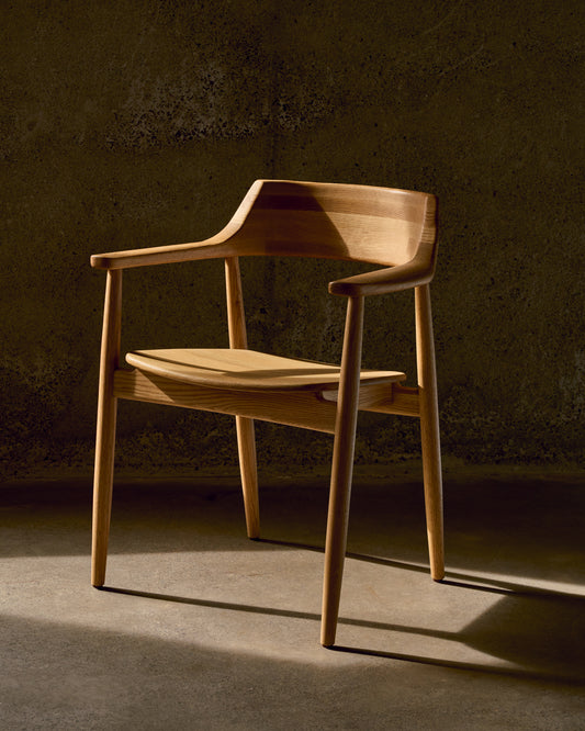 Fondes stolica od punog hrastovog drveta sa prirodnom završnom obradom FSC Mik Credit