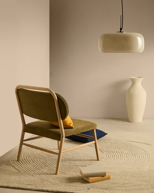 Helda fotelja od zelenog ženila i FSC Mik Credit punog hrastovog drveta