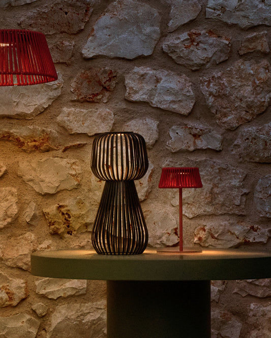 Reiba crna metalna solarna stolna lampa