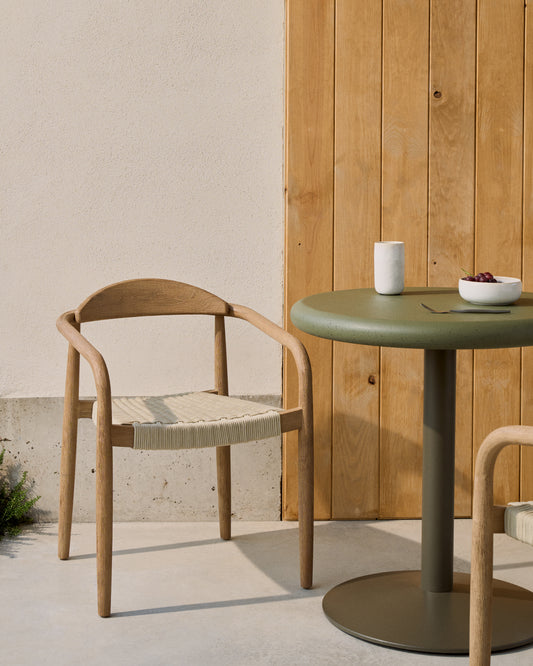 Nina stolica za slaganje od FSC 100% punog bagremovog drveta i ekru užeta