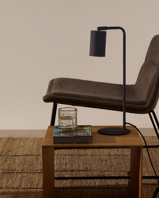 Manie metalna stona lampa od metala sa crnim efektom livenog gvožđa