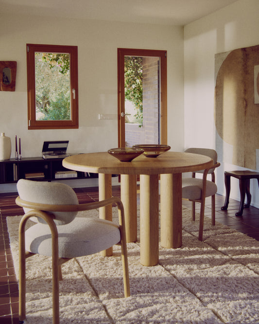 Okrugli sto Mailen od furnira jasenovog drveta sa prirodnom završnom obradom, Ø 120 cm