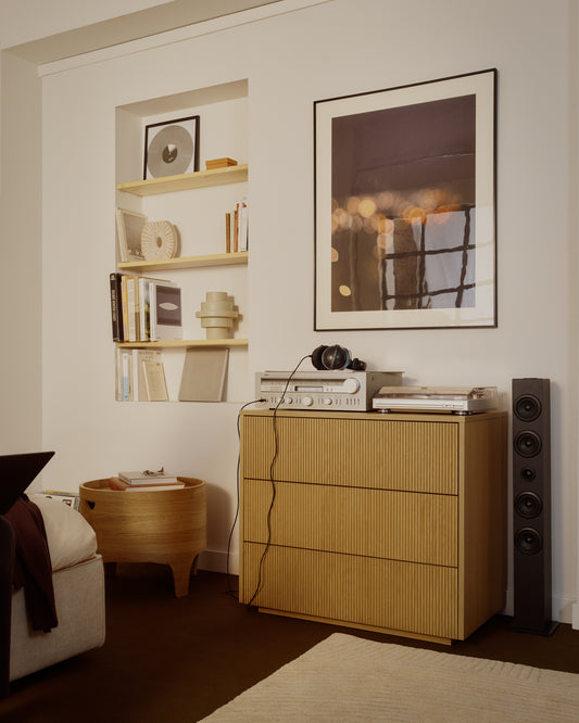 Helvine komoda sa 3 fioke u hrastovom furniru 90 x 78 cm FSC 100%