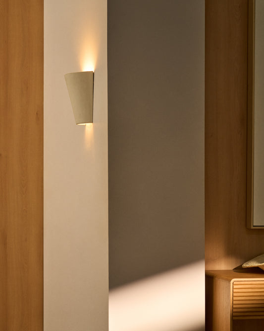 Zidna lampa Ceren od bele keramike 21 cm