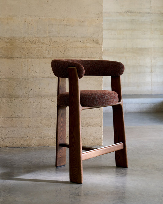 Granite stool with 3 legs in brown chenille and solid ash wood with walnut finish FSC 100% 65cm. 