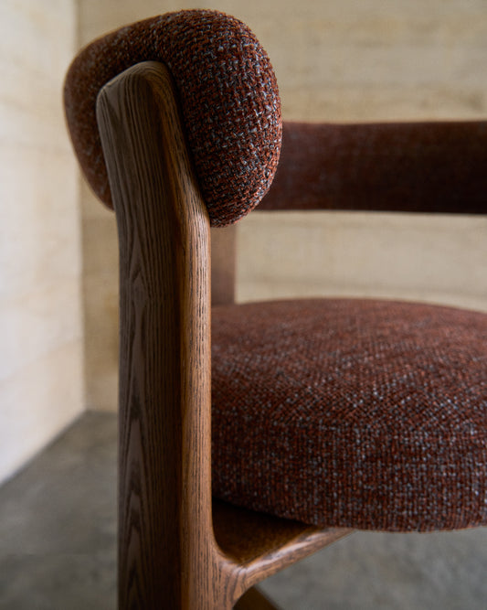 Granite stool with 3 legs in brown chenille and solid ash wood with walnut finish FSC 100% 65cm. 