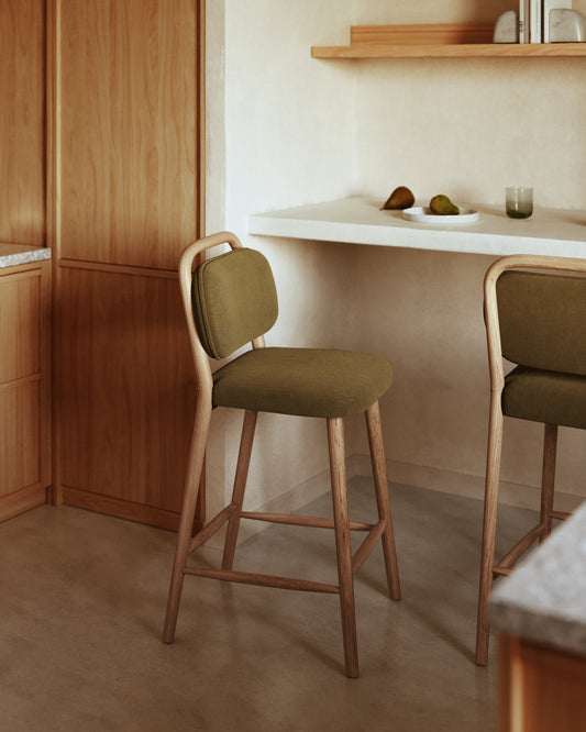 Helda stolica od zelenog ženila i punog hrastovog drveta FSC Mik Credit 65 cm