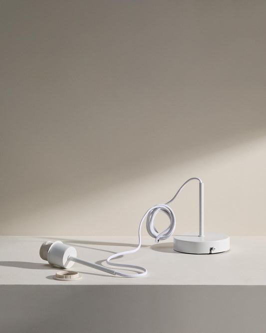 Fluvia metal lamp in white, 250 cm