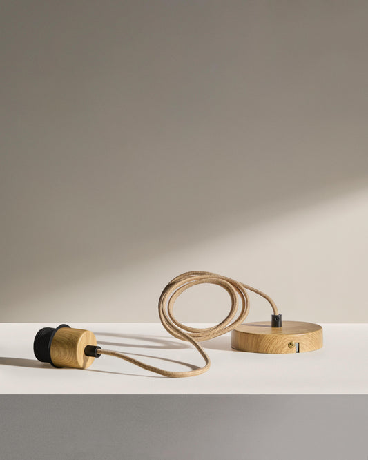 Kaede metal lamp with wood effect, 150 cm