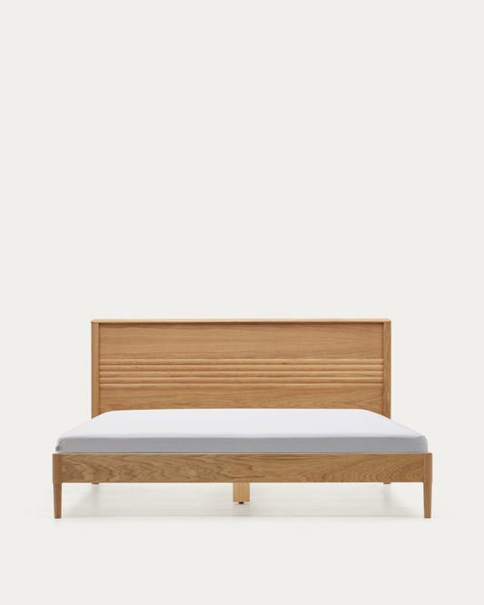 Lennon bed made of solid oak and oak veneer for mattresses 180 x 200 cm, FSC MIKS Credit