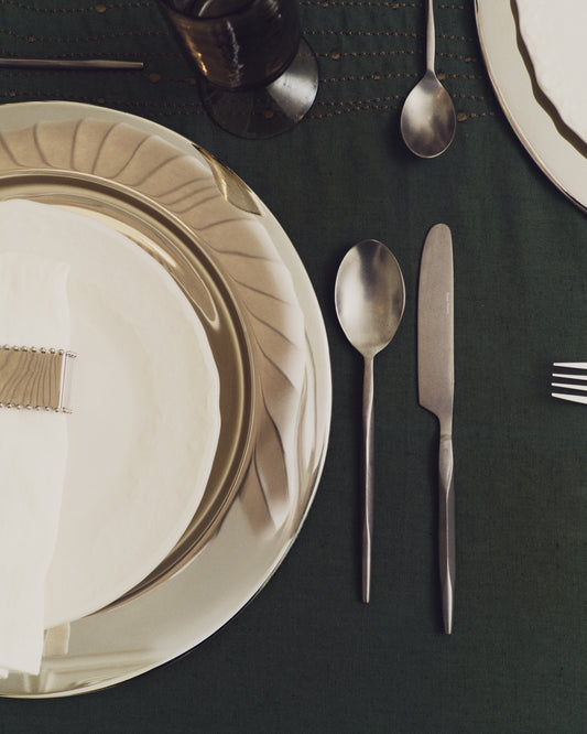 Varla ceramic dessert plate in beige color