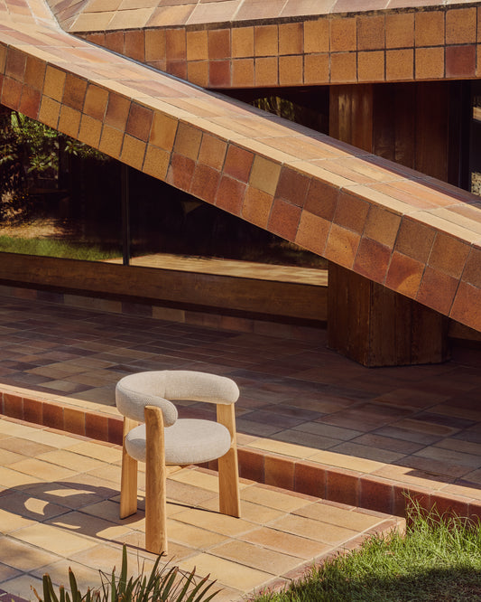 Granite Beige 3-legged outdoor chair in solid FSC 100% teak wood with natural tone finish