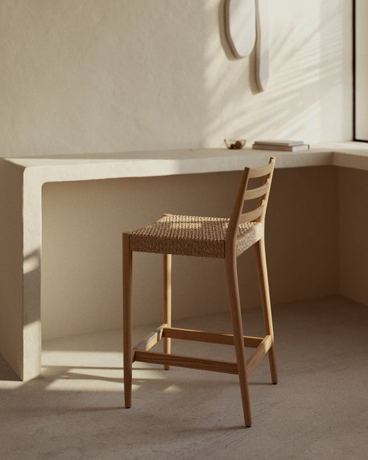 Analy stool with back in solid oak with natural finish and rope seat 65 cm FSC 100%