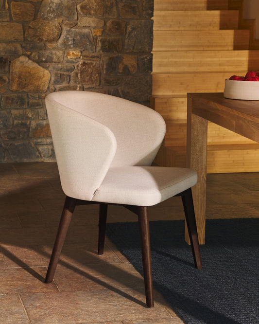 Darice chair made of beige chenille and solid beech wood in walnut color FSC 100%