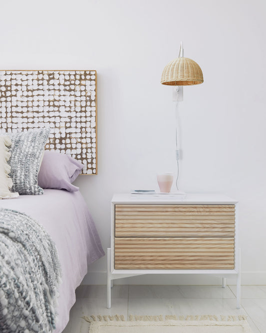 Damila wall lamp made of metal with a white finish and rattan with a natural finish