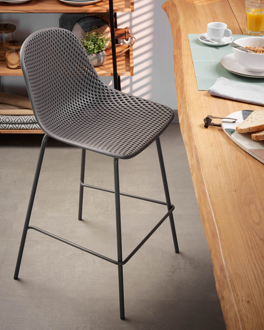 Quinby outdoor chair in gray color, height 65 cm