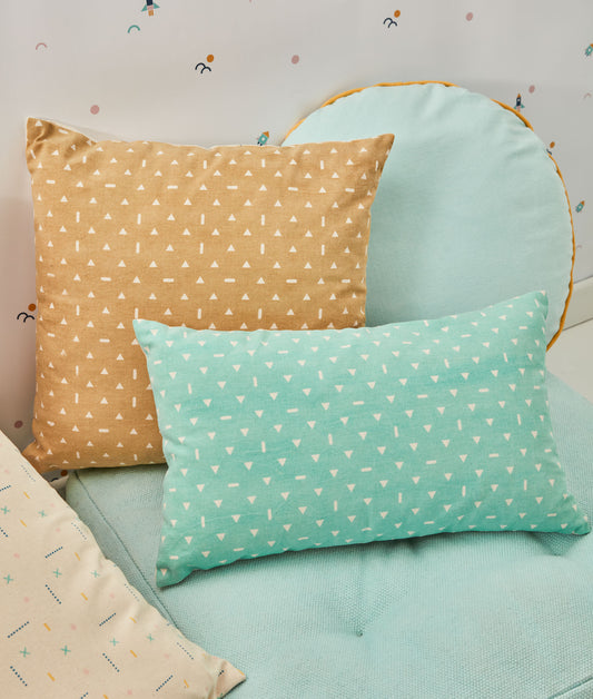 Zale 100% cotton cushion cover in turquoise color with white triangles 30 x 50 cm
