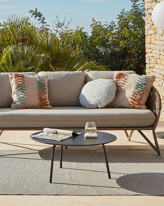 Mathis fiber cement with steel legs with black finish Ø 70 cm