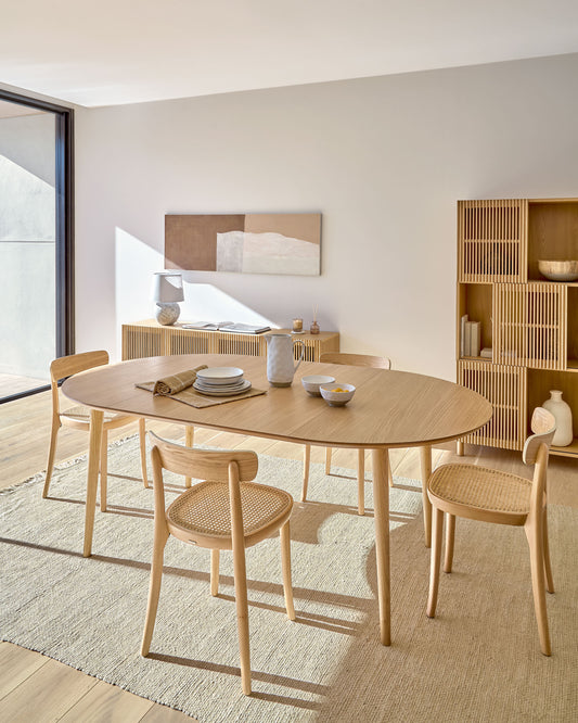 Oqui oval extendable table with oak veneer and solid wood legs, Ø 140 (220) x 90 cm