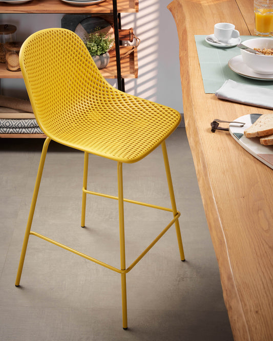 Quinby outdoor chair in yellow, height 65 cm