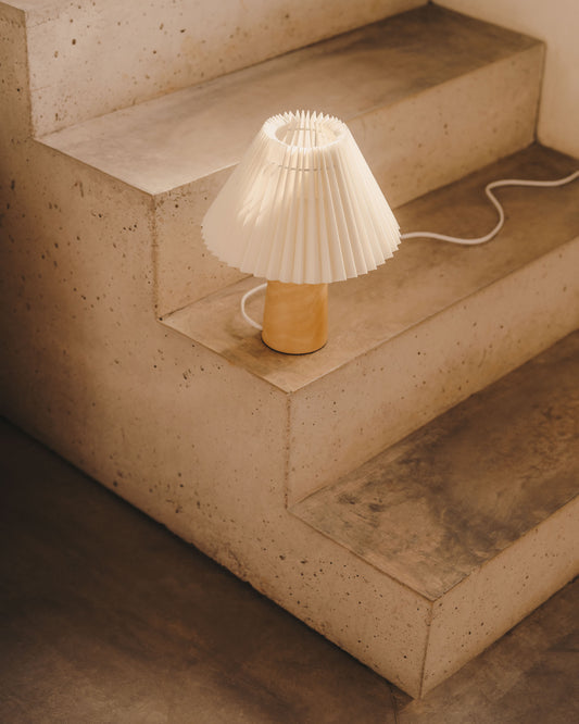 Benicarlo table lamp made of wood with a natural beige finish