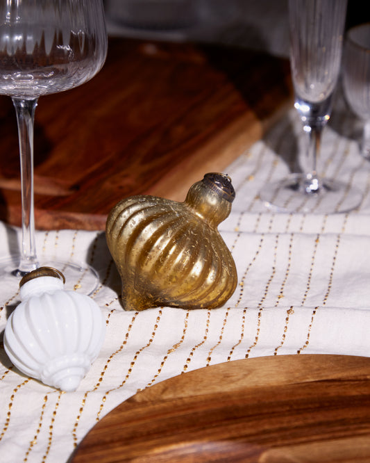 Raj set od 2 viseće dekoracije od recikliranog stakla u zlatnoj boji, 10 cm