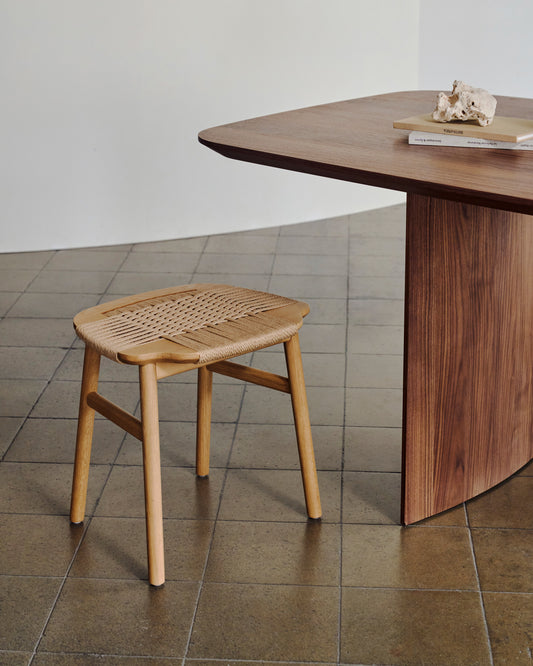 Enit chair in beige paper cord and solid oak with natural finish, 43cm FSC Mix Credit