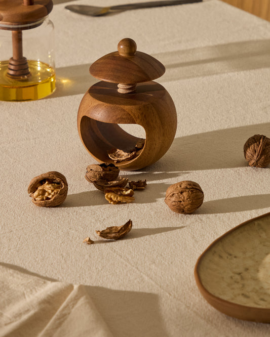 Nukha nut made of FSC 100% acacia wood