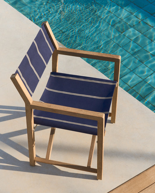 Wilara blue and beige striped outdoor folding chair made of FSC 100% solid acacia wood