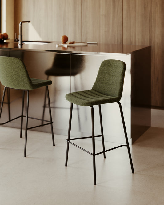 Zunilda chair in dark green and steel chenille with matte black finish height 65 cm FSC 100%