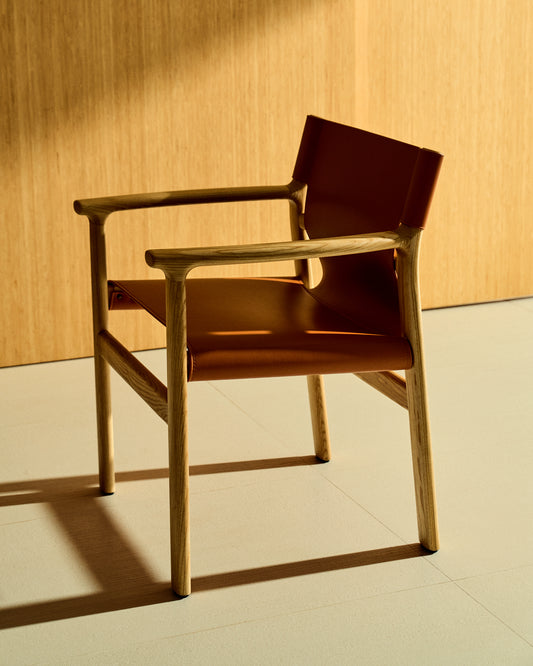 Jan chair in light brown recycled leather fibers and FSC 100% solid ash wood with a natural tone finish