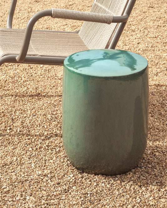 Outdoor side table Mesquida made of ceramic with a glazed turquoise finish Ø 35 cm