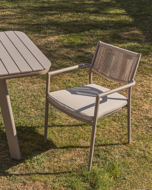 Outdoor folding chair Argasi made of aluminum in the color topo and synthetic rope in the color beige