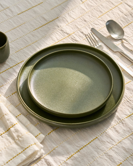 Uilo green ceramic plate