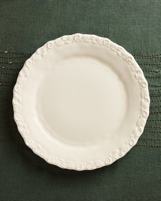 Varla ceramic plate in beige color