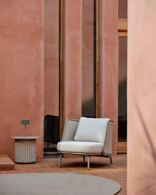Sedalis outdoor armchair made of aluminum and dark red rope