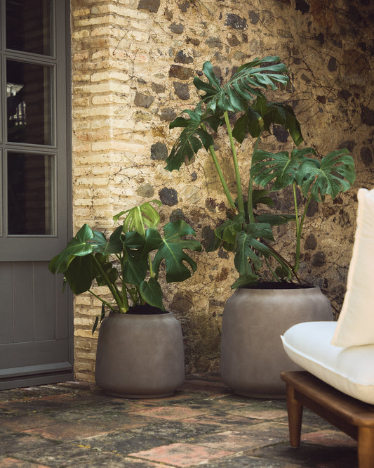 Lyra planter with terracotta effect Ø53cm