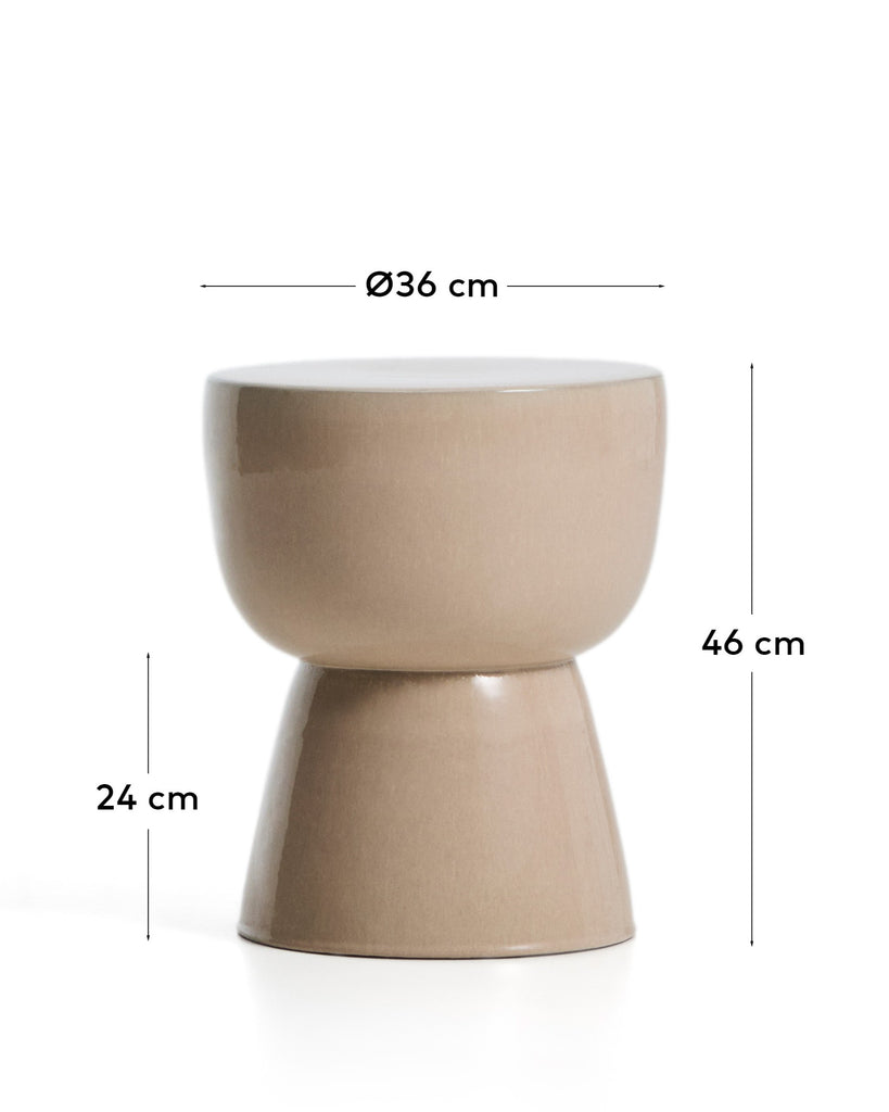 Spoljni pomoćni sto Mesquida od keramike sa glaziranom završnom obradom u sirovoj (crudo) nijansi Ø 36 cm