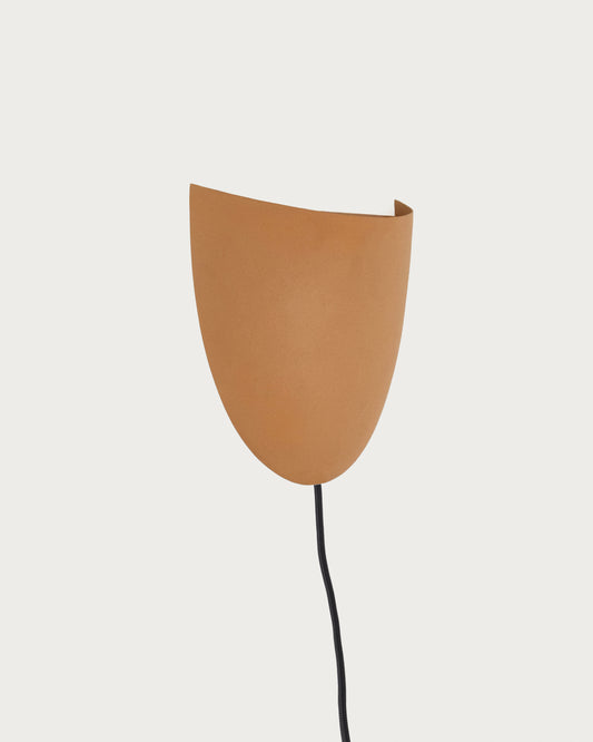 Nibla zidna svetiljka od metala sa efektom terakote