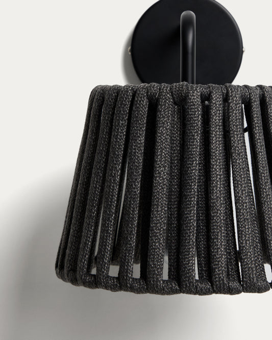 Zidna lampa za spoljašnje prostore Aldet od ravnog kanapa i metala, boja crna