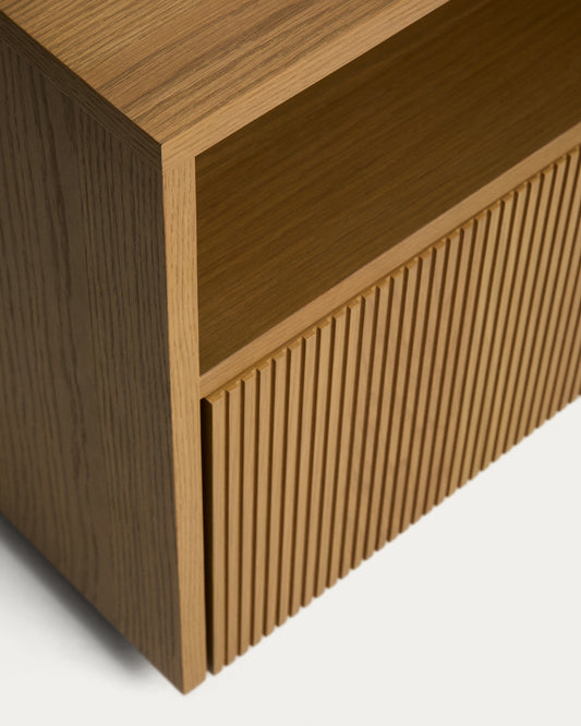 Noćni stočić Helvine sa 1 fiokom od hrastovog furnira 45 x 52 cm FSC 100 %