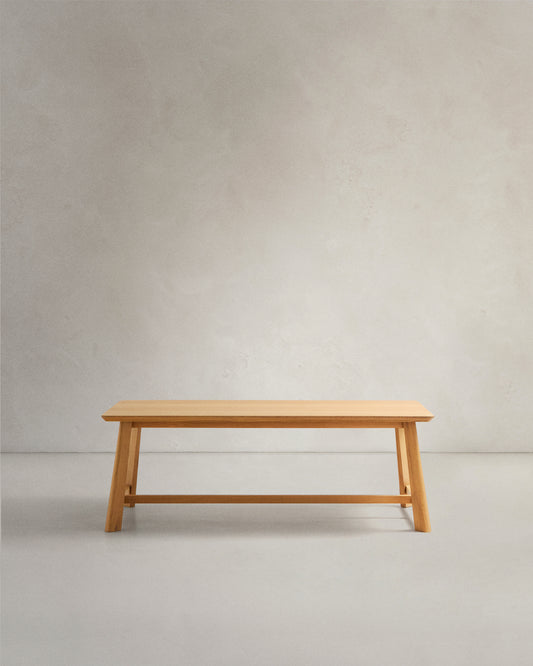 Idun sto od furnira i punog hrastovog drveta sa završnom obradom prirodnog tona FSC Mik Credit 220x100cm