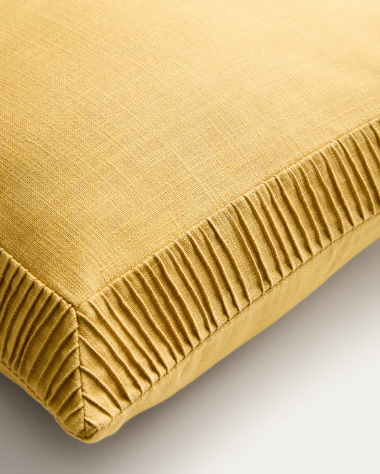 Cushion cover Luadia made of cotton with pleated detail in yellow color 50 x 50 cm