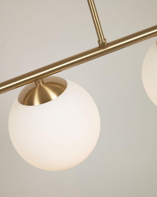 Mahala plafonska lampa sa završnom obradom od čelika i mesinga i tri sfere od mat stakla